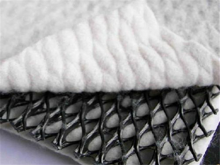 別被騙，土工復(fù)合排水網(wǎng)不需要焊接！